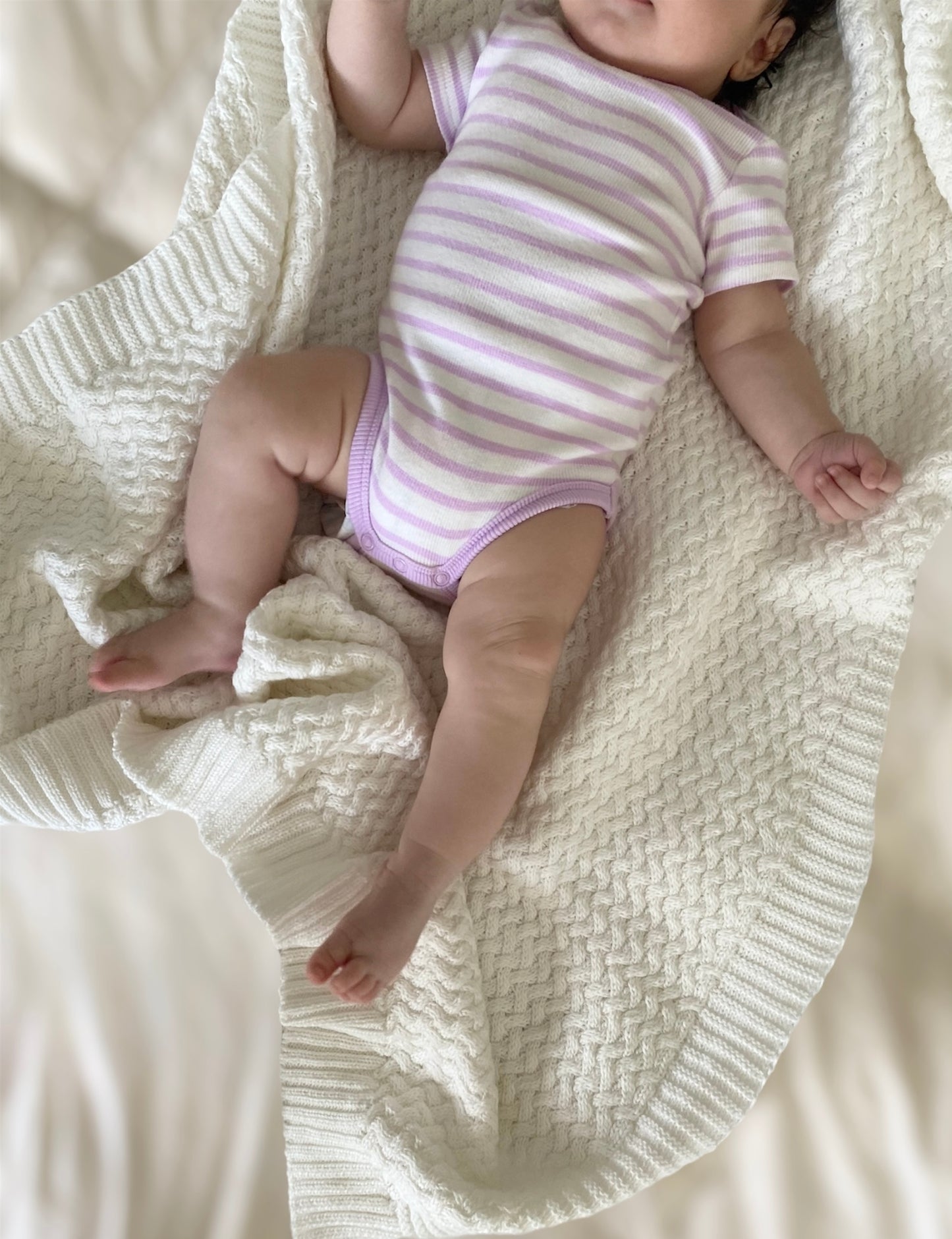 Cozy & Soft Knit Baby Blanket β Perfect for Snuggles & Gifts!