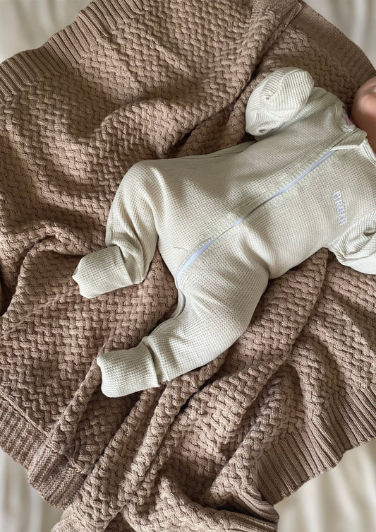 Cozy & Soft Knit Baby Blanket – Perfect for Snuggles & Gifts!